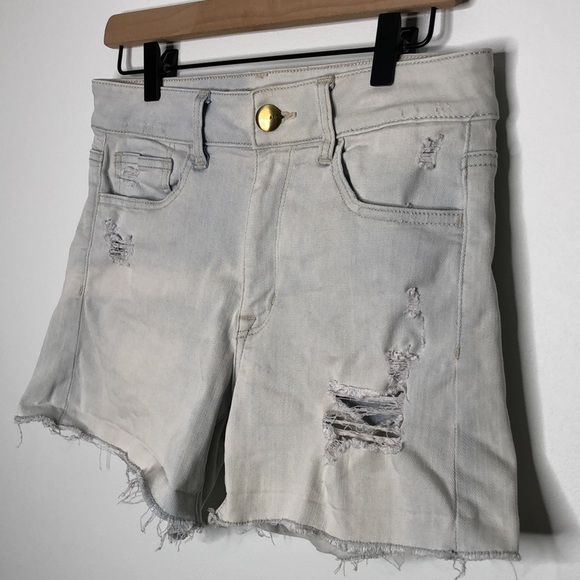 American Eagle Light Wash Hi-Rise Shortie Size 8 - Picture 3 of 7